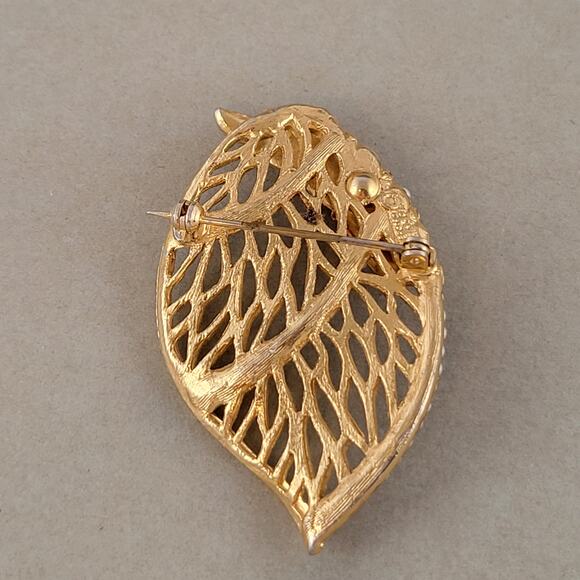Vintage BSK Gold-Tone Leaf Brooch Faux Pearl 2.1” Filigree Openwork Pin - Picture 7 of 10